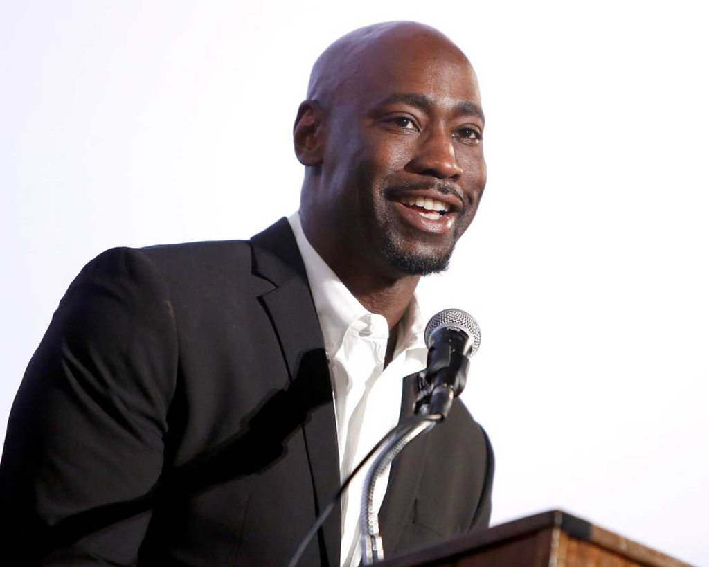 Who Is a Lookalike of D.B. Woodside?